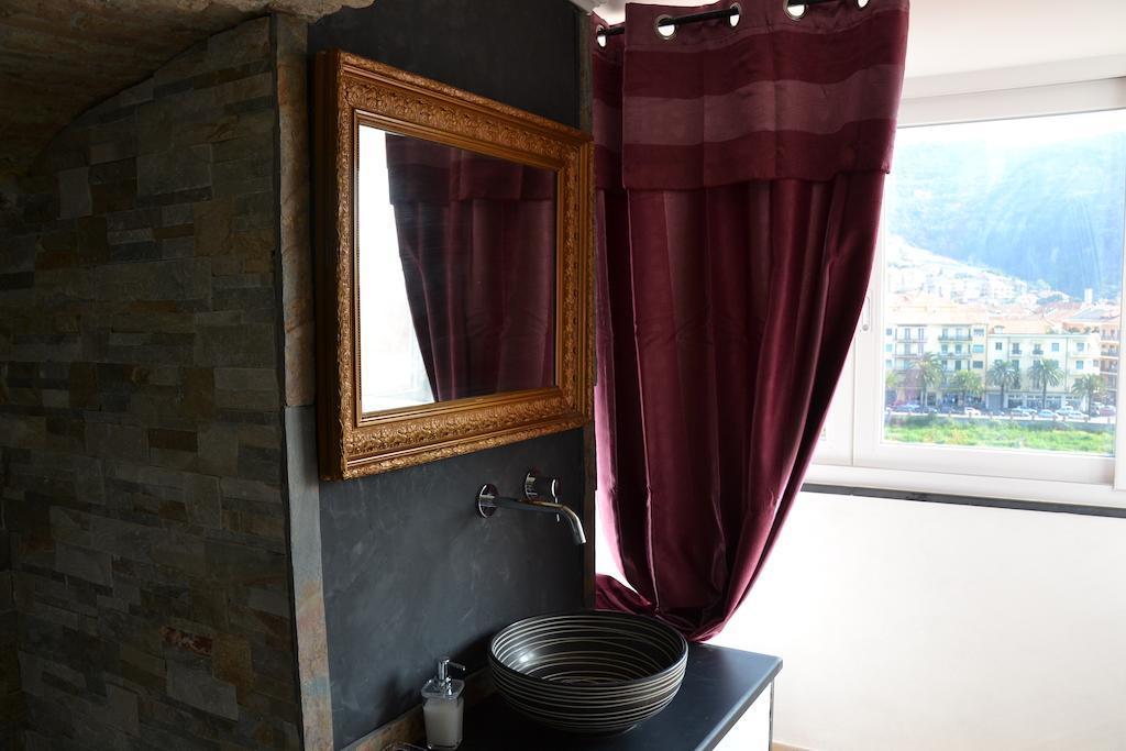 B&B Torre Porta Marina Ventimiglia Zimmer foto